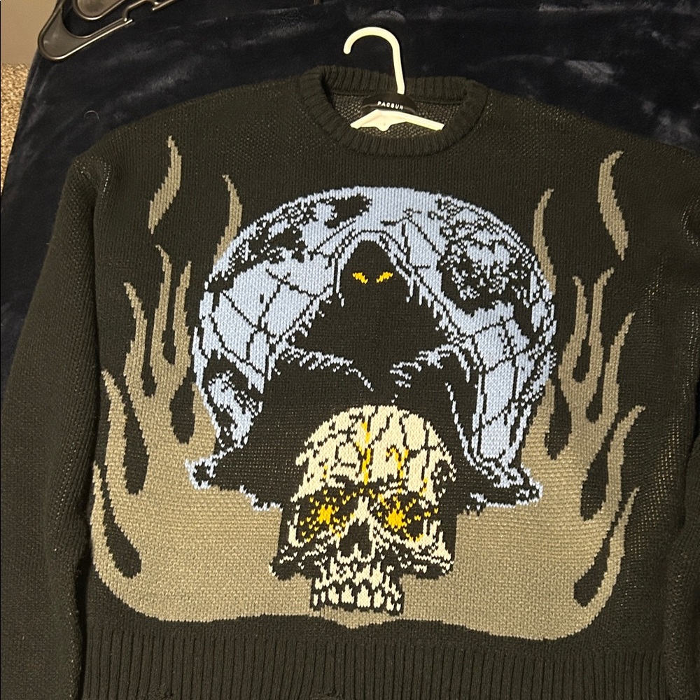 PacSun Black and Gray Graphic Crewneck Sweater